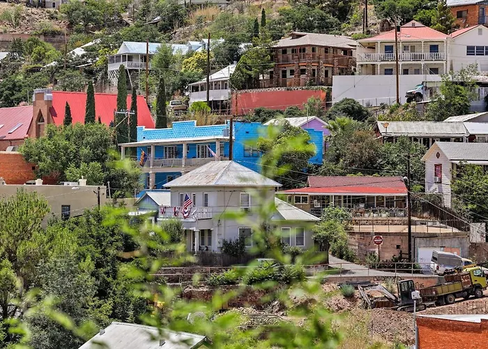 'st Valentine' W/ Balcony In Bisbee