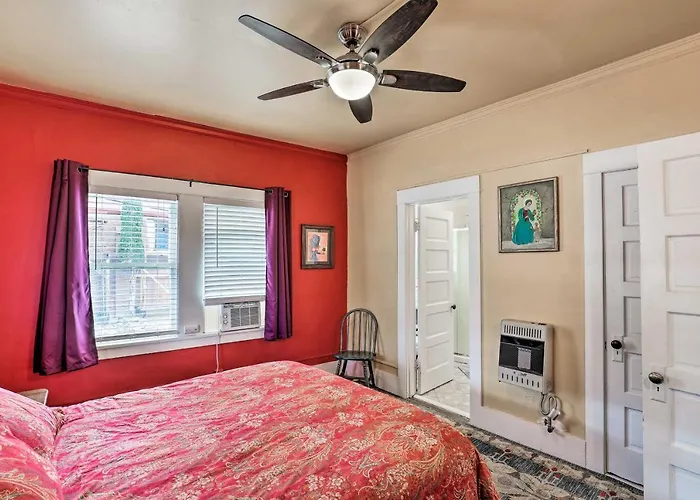 'st Valentine' W/ Balcony In *